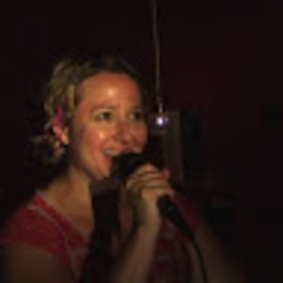 Meet your Posher, Treena - Picture 1 of 1